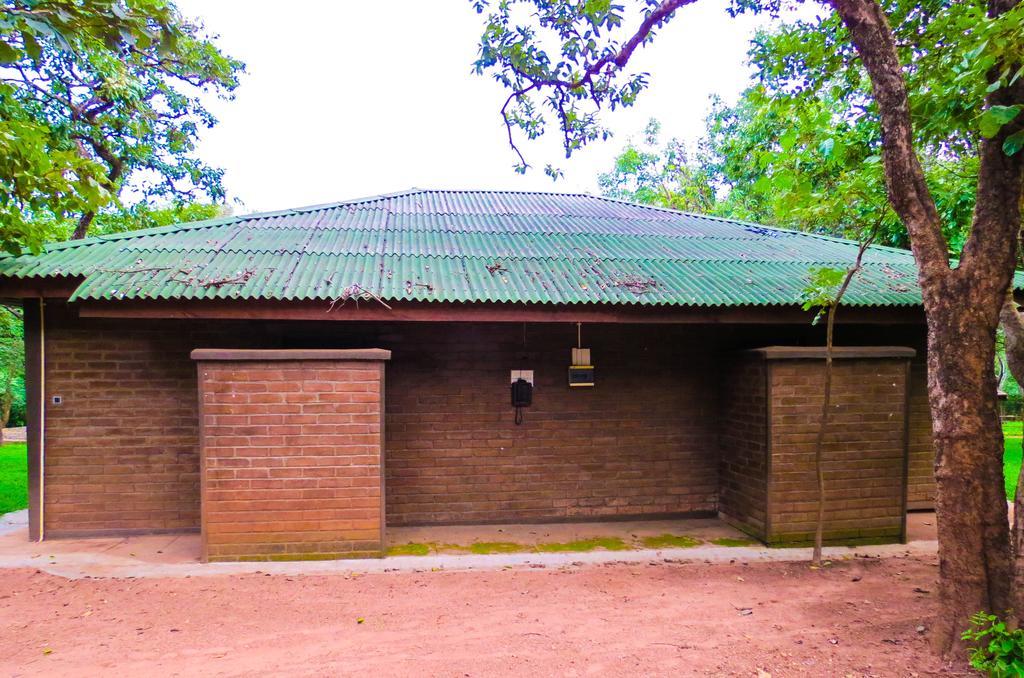 Hotel Woodlands Lilongwe Extérieur photo