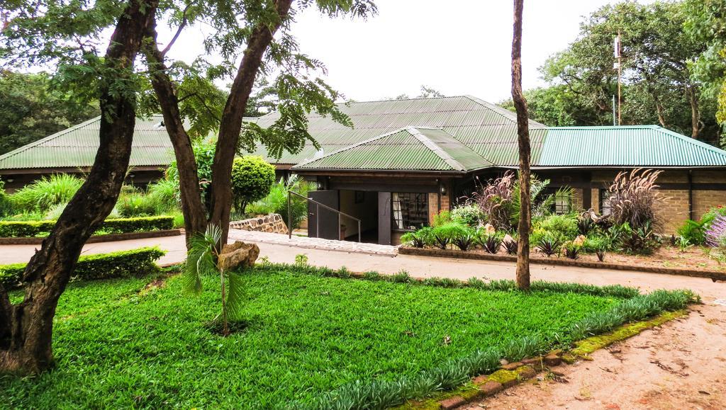 Hotel Woodlands Lilongwe Extérieur photo